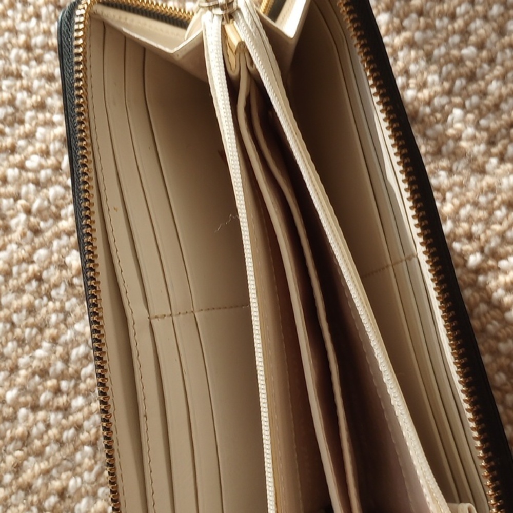 Kate Spade NY clutch wallet - Picture 9 of 9